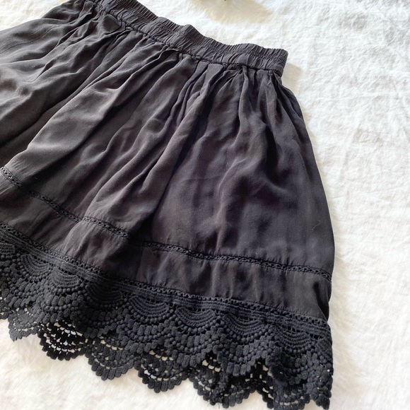 Shell Black Embroidered Skirt by Aeropostale - Picture 5 of 8